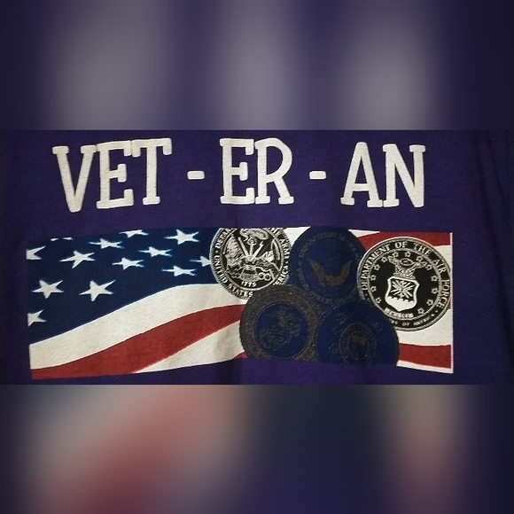 Gildan Stand Up for our Veterans T shirt. - Picture 4 of 5